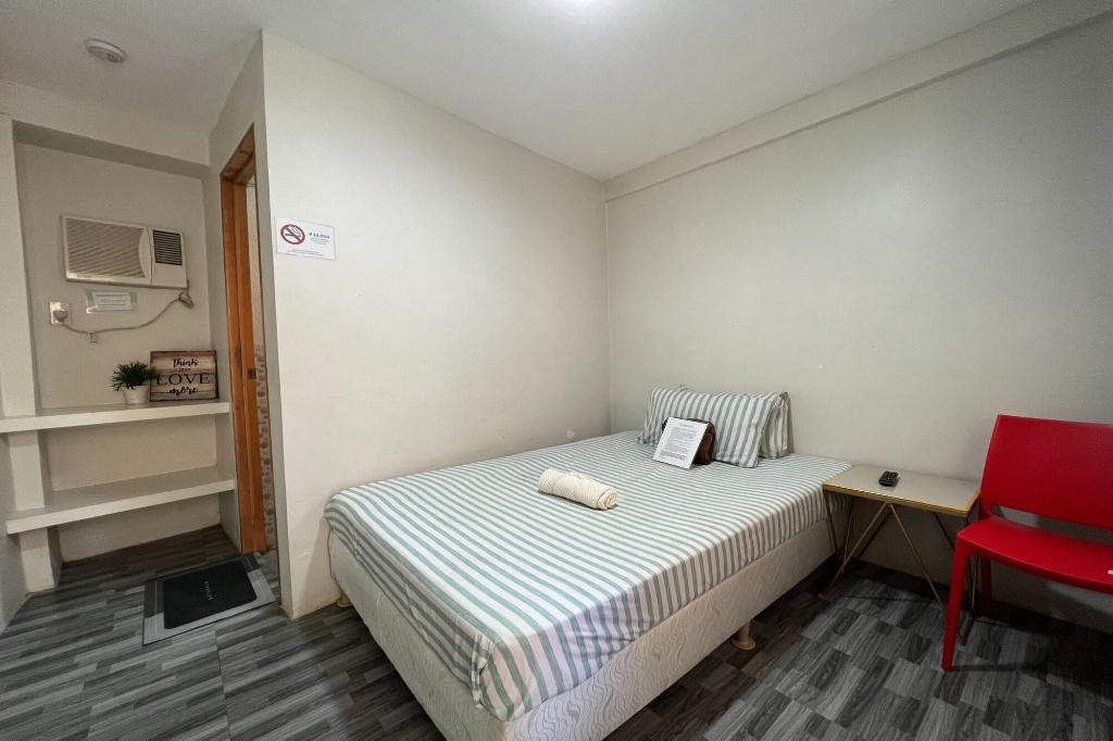 Happy Grey Hotel Vigan By Zuzu