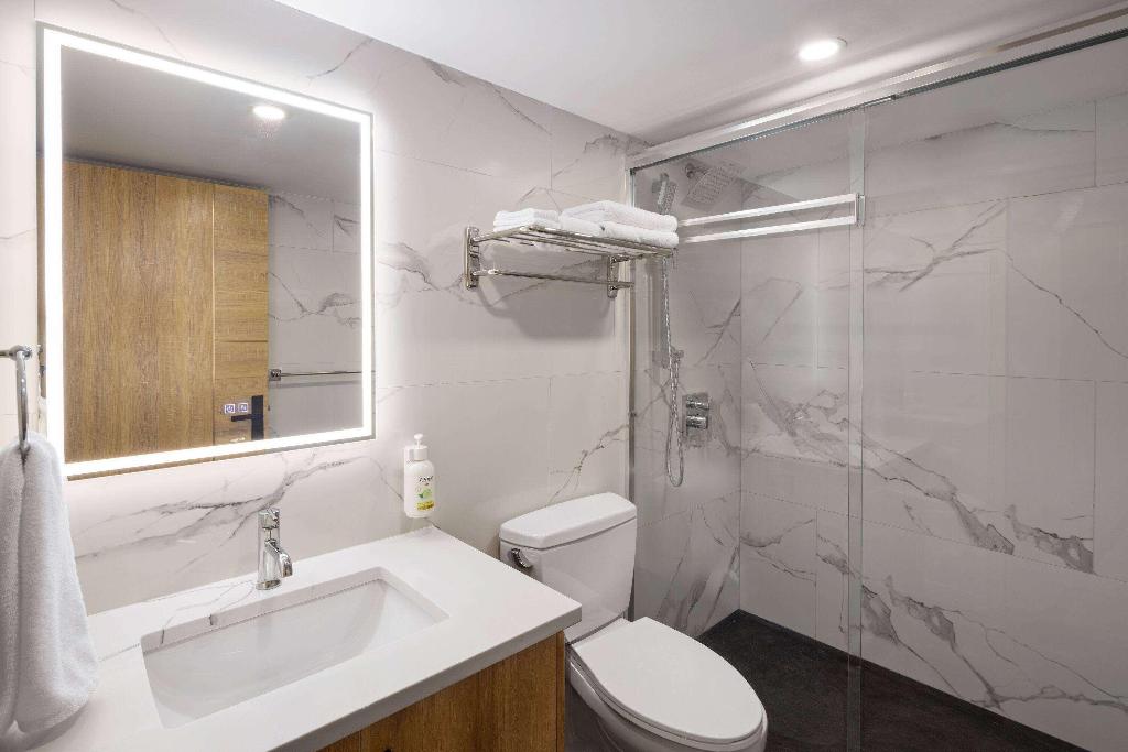 Baymont By Wyndham West Edmonton