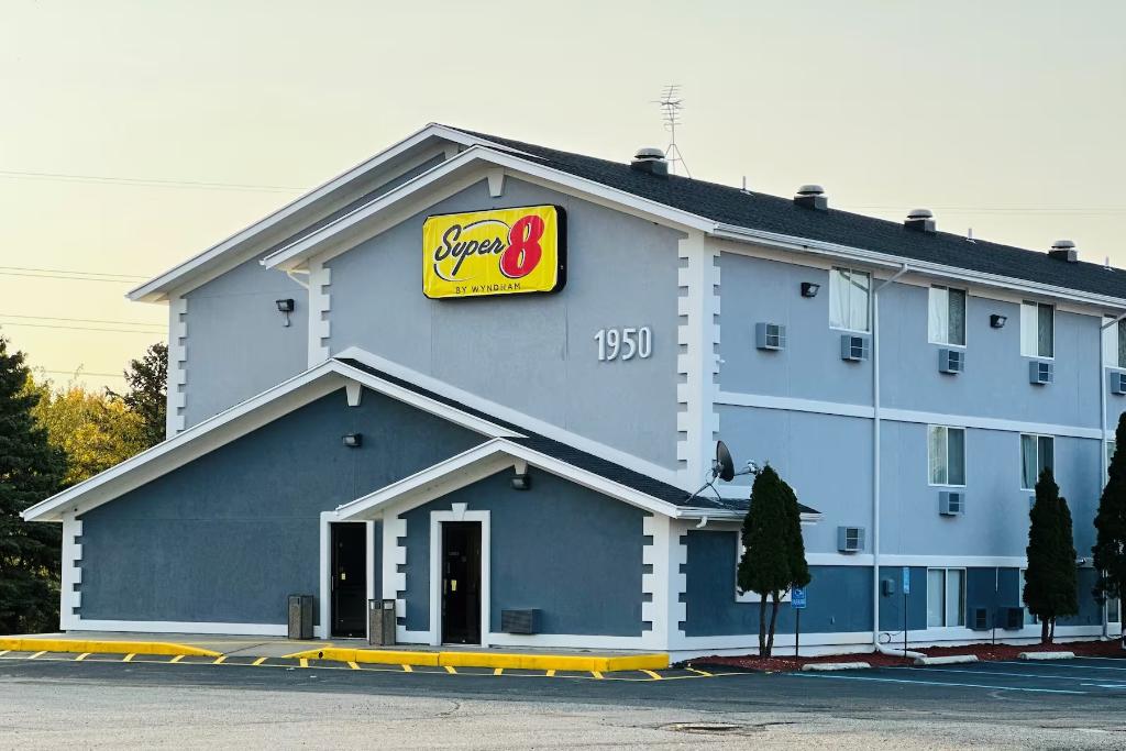Ramada by Wyndham Whitecourt
