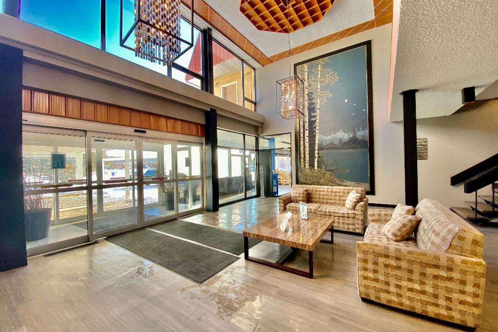 Ramada By Wyndham Whitecourt