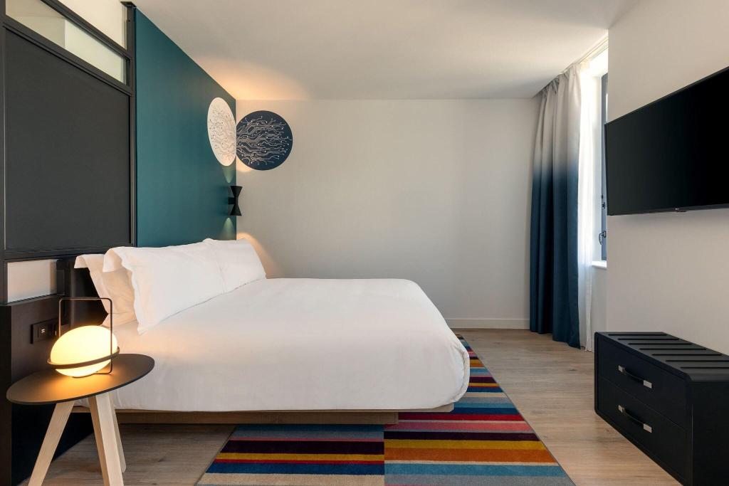 Aloft Dijon