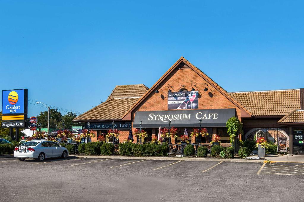 Comfort Inn (Brantford)