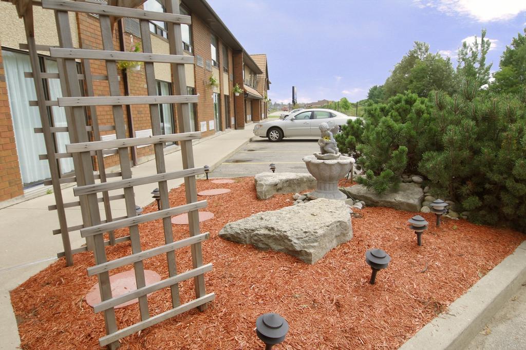 Comfort Inn Cobourg photo 49