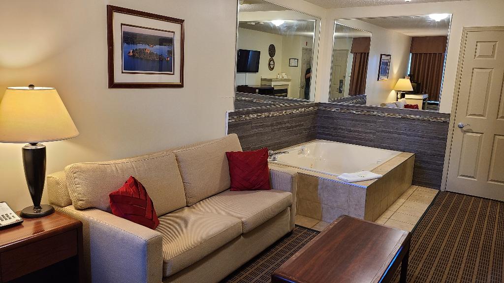 Riviera Inn and Suites 1000 Islands