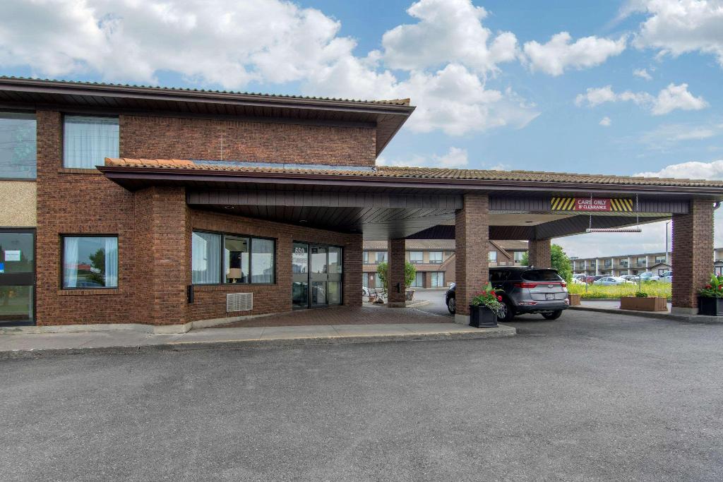 Comfort Inn  -Thunder Bay