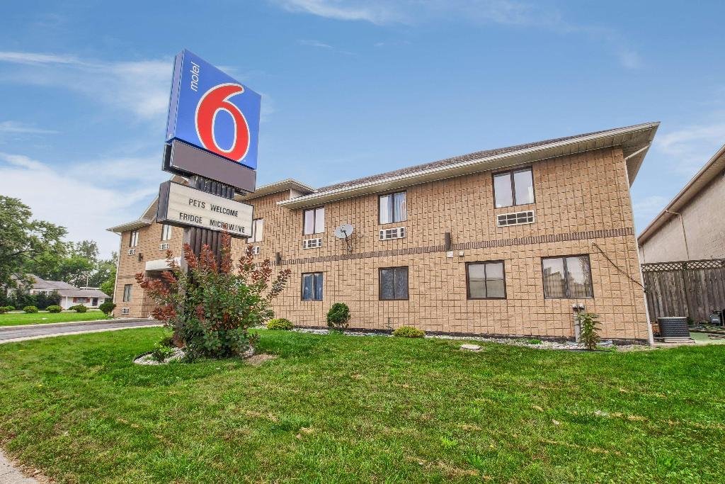 Motel 6 Windsor On