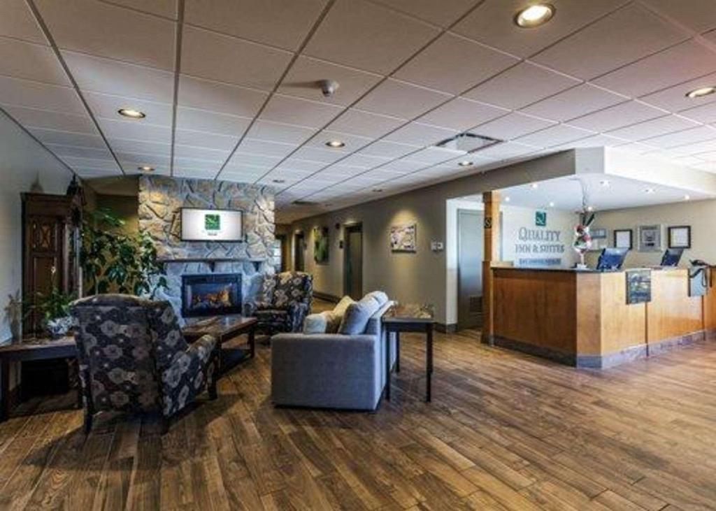 Quality Inn & Suites photo 50