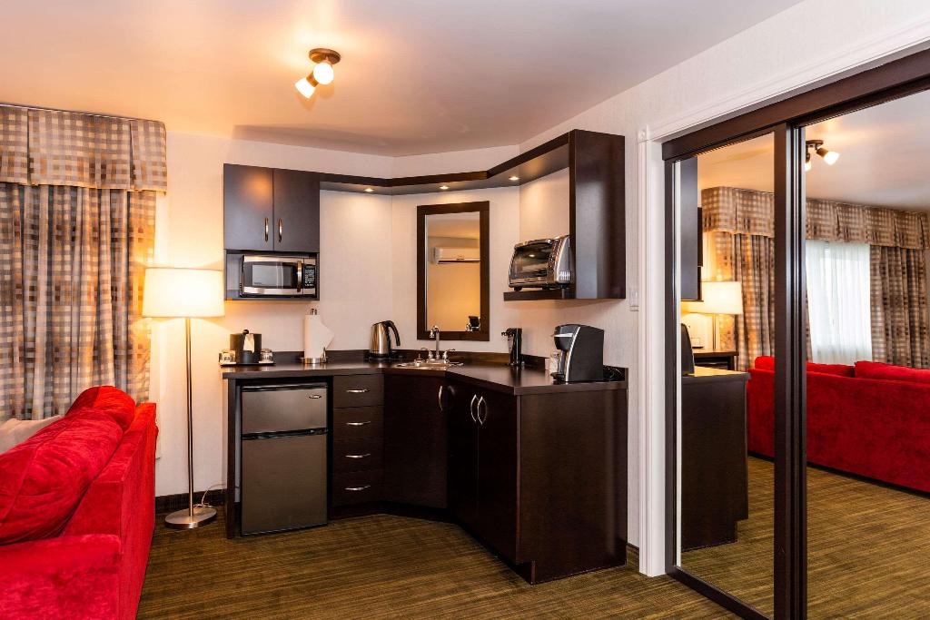 Quality Inn & Suites photo 48