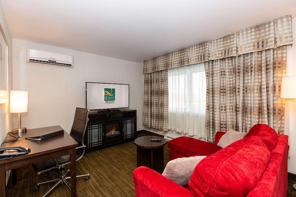 Quality Inn & Suites photo 47