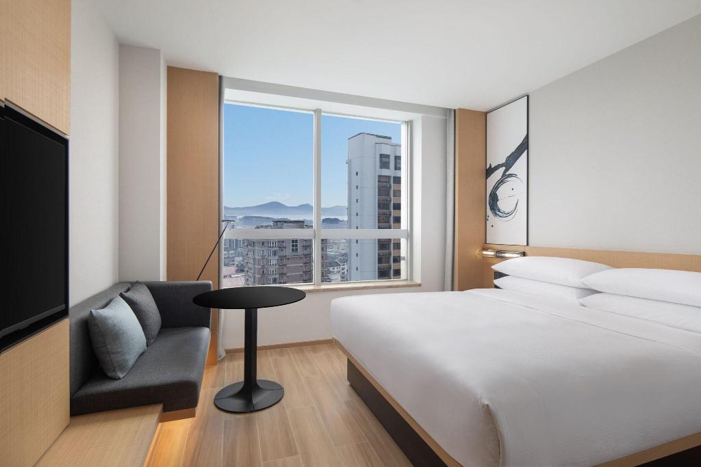 Fairfield By Marriott Hangzhou Wulin Square, China
