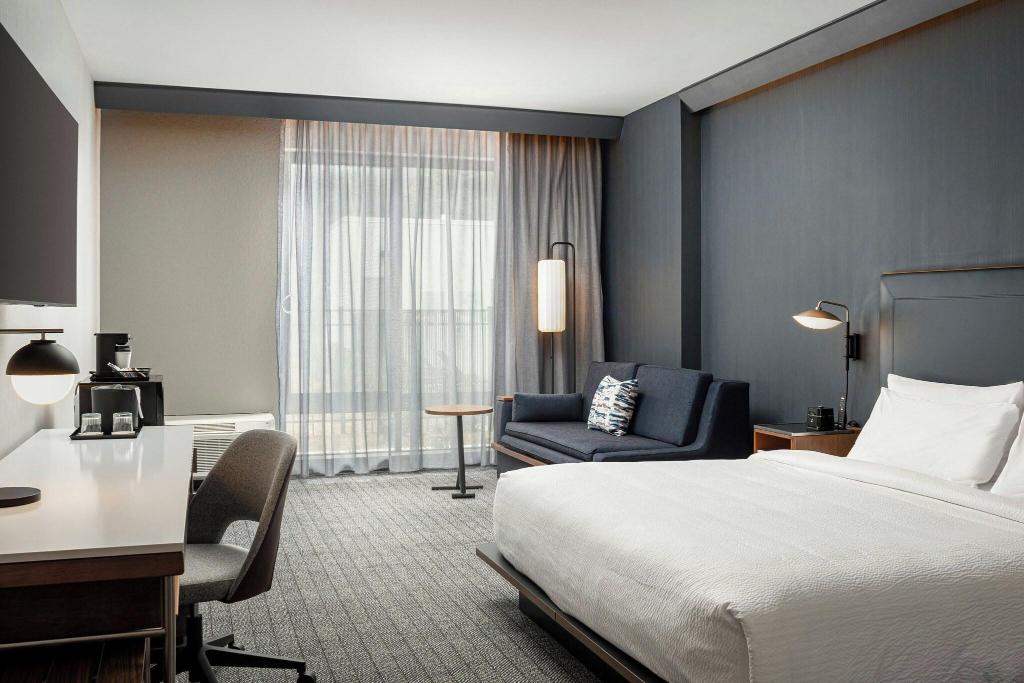 Courtyard By Marriott Cleveland