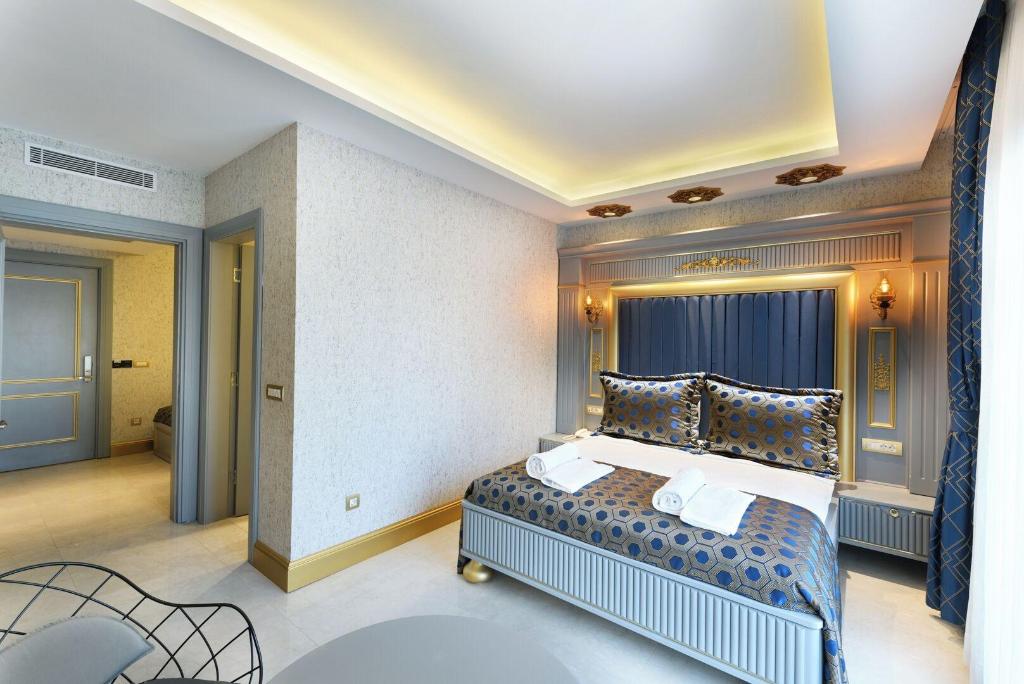 Five Diamonds Hotel