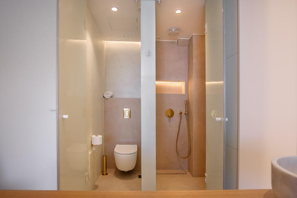 Phos Hotel Adults Only