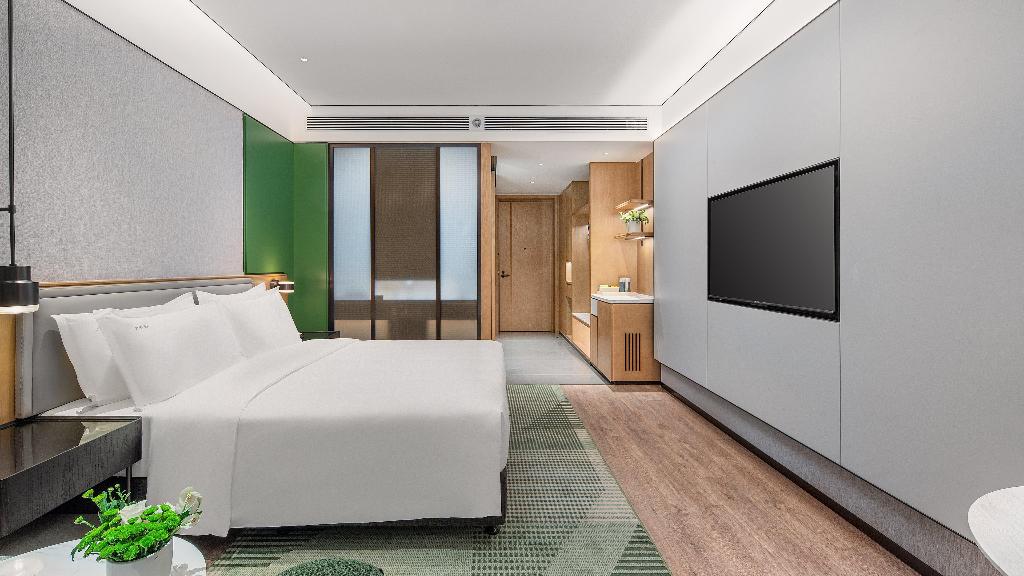 Holiday Inn Wuhan Houguan Lake