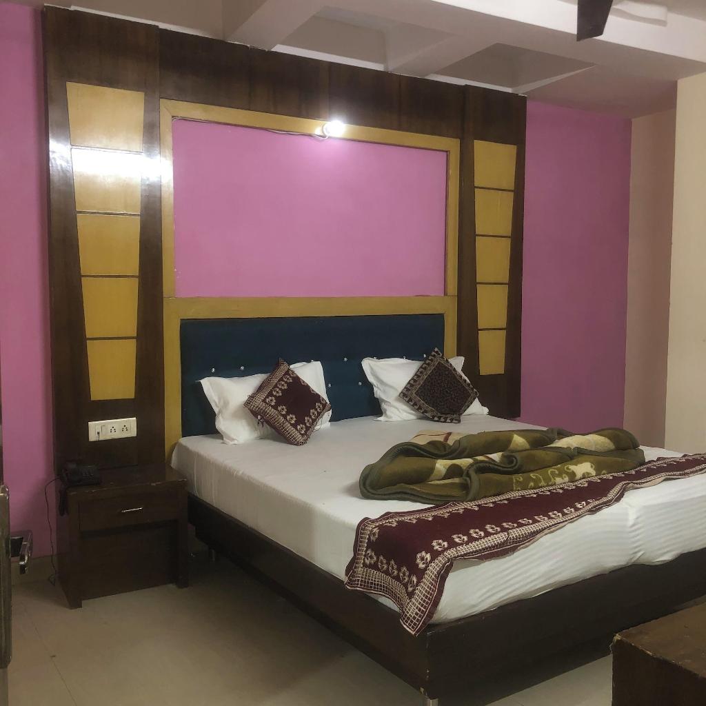 Hotel Darpan Palace