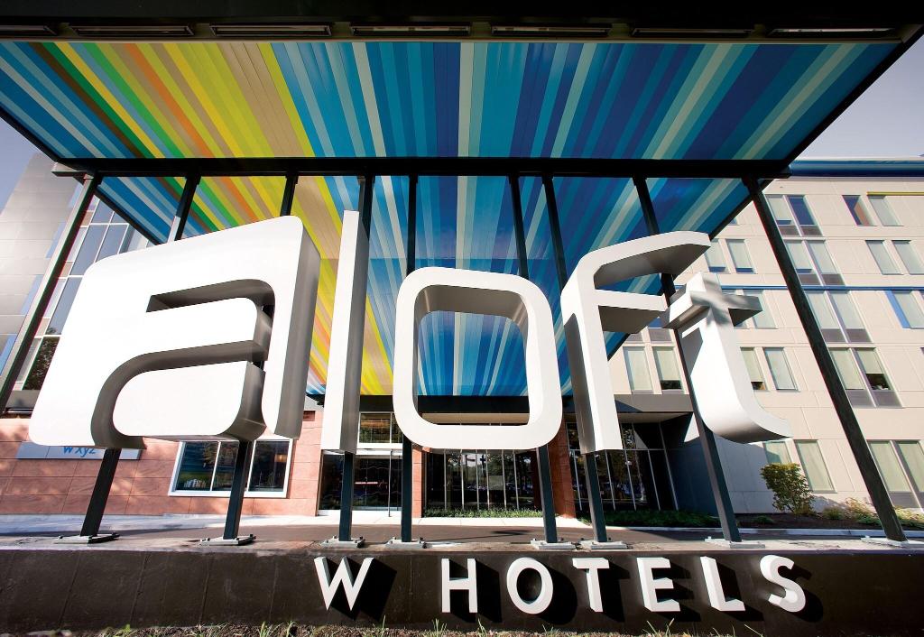 Aloft Montreal Airport photo 46