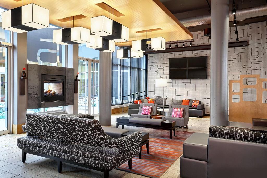 Aloft Montreal Airport photo 21