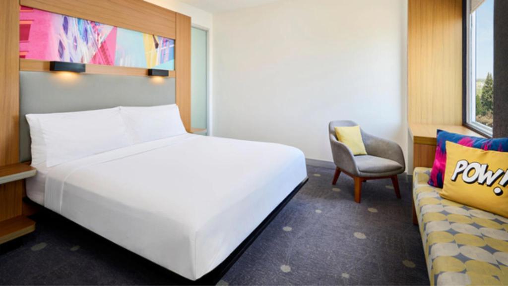 Aloft Montreal Airport photo 39