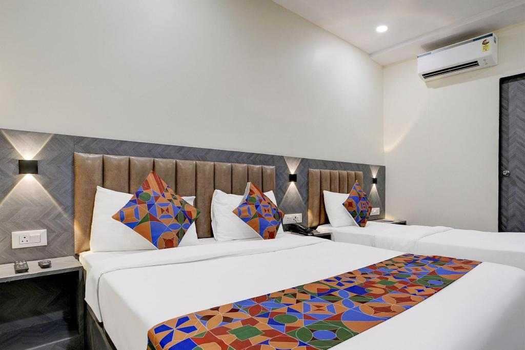 Fabexpress Golden Sands Inn