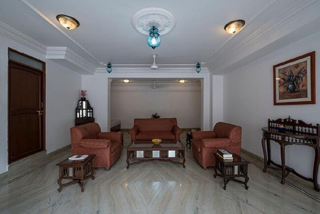 Hotel Raj Niwas