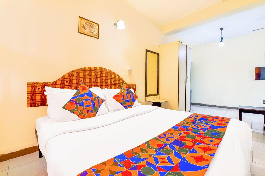 Fabexpress Alor Holiday Resort
