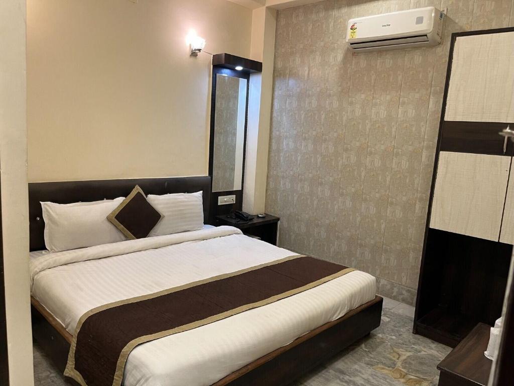 Hotel Raj Villas