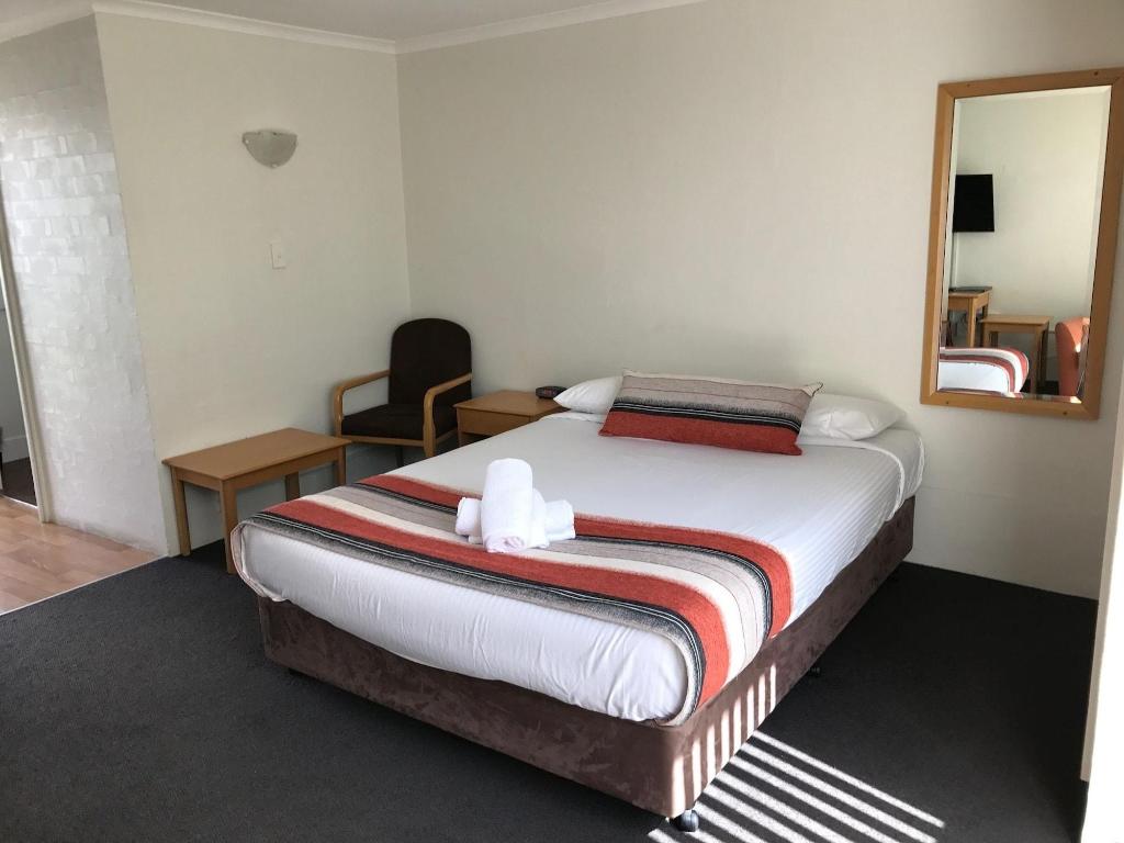 Bathurst Studio Apartments