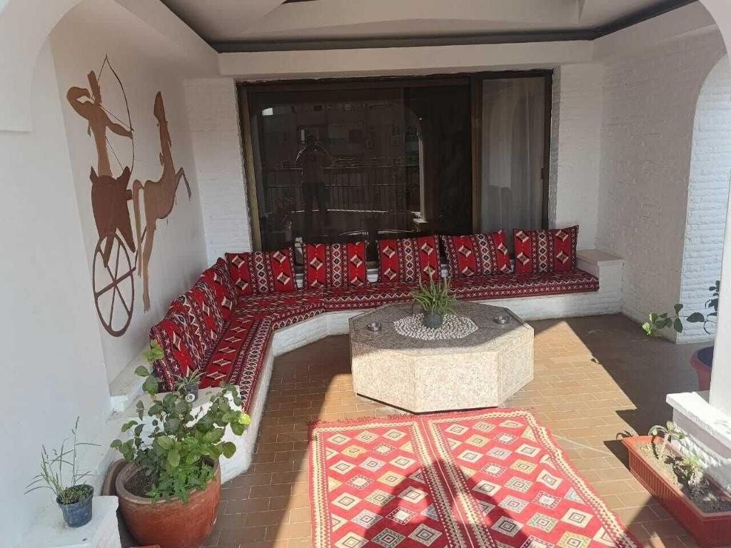Pyramids Nights Hostel