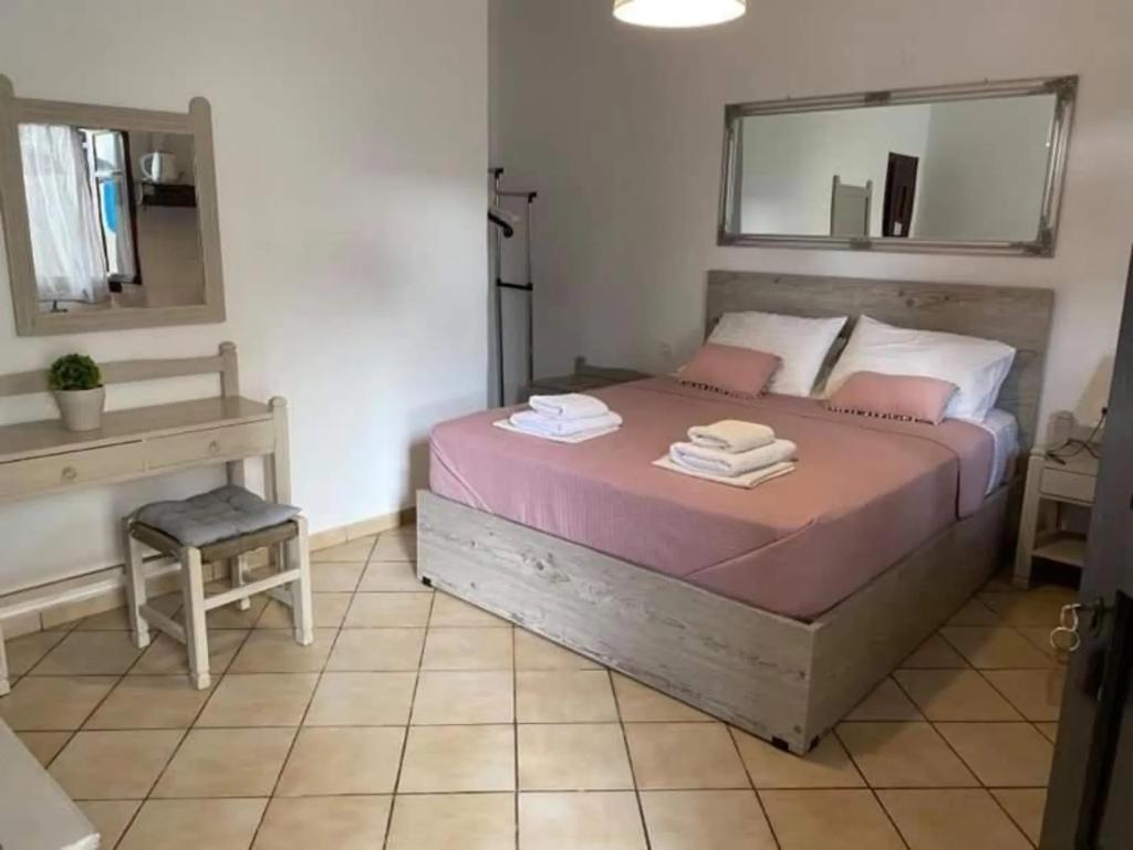 Kasteli Studios & Apartments