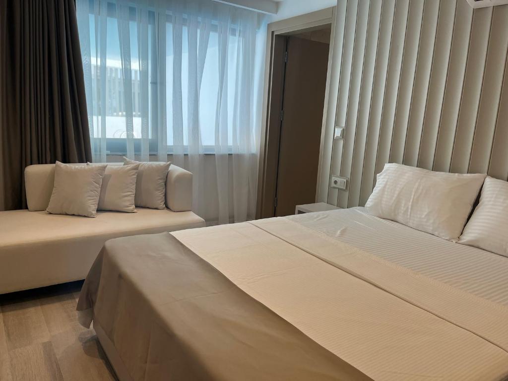 Mad İnn Hotel  Lara