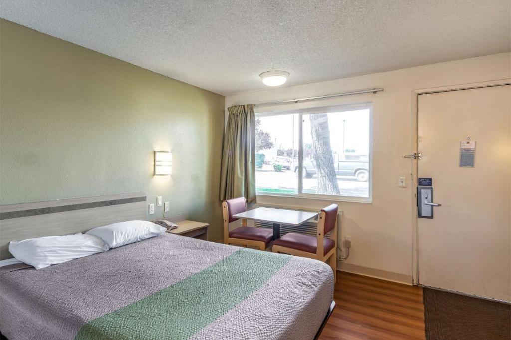 Motel 6 Clarkston, WA