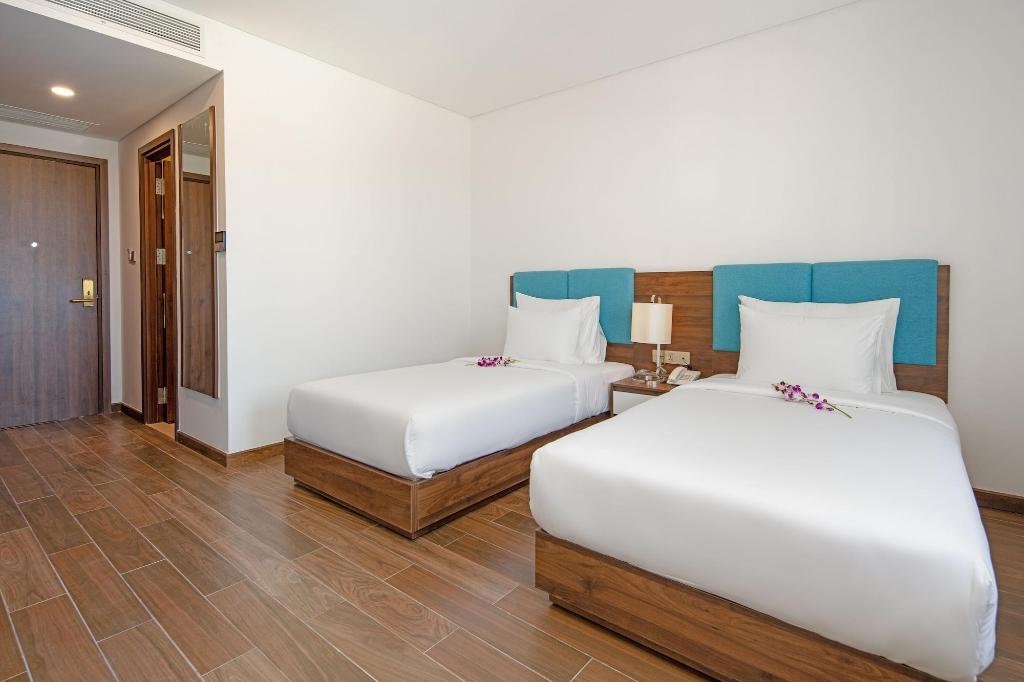 Gold Plaza Hotel