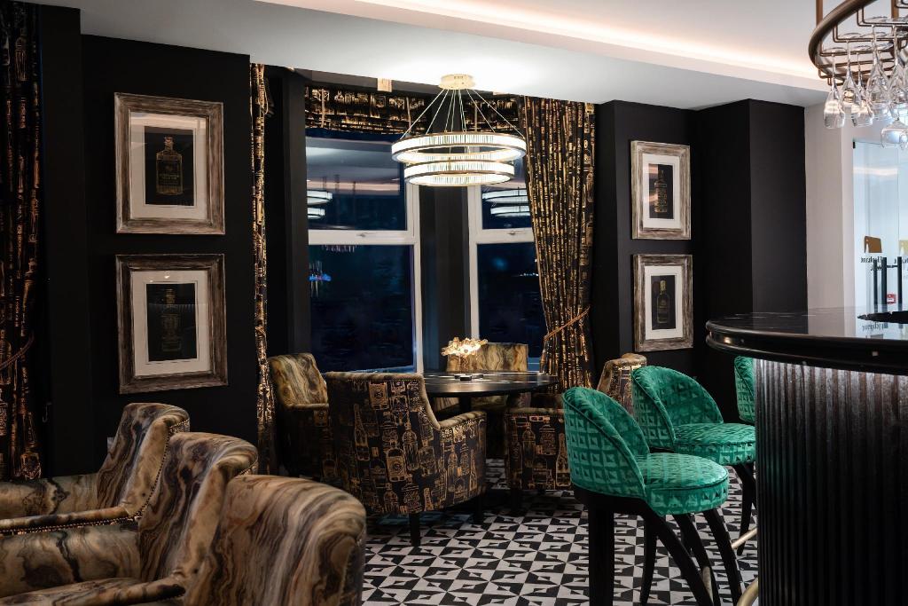 Elephant Rock Hotel