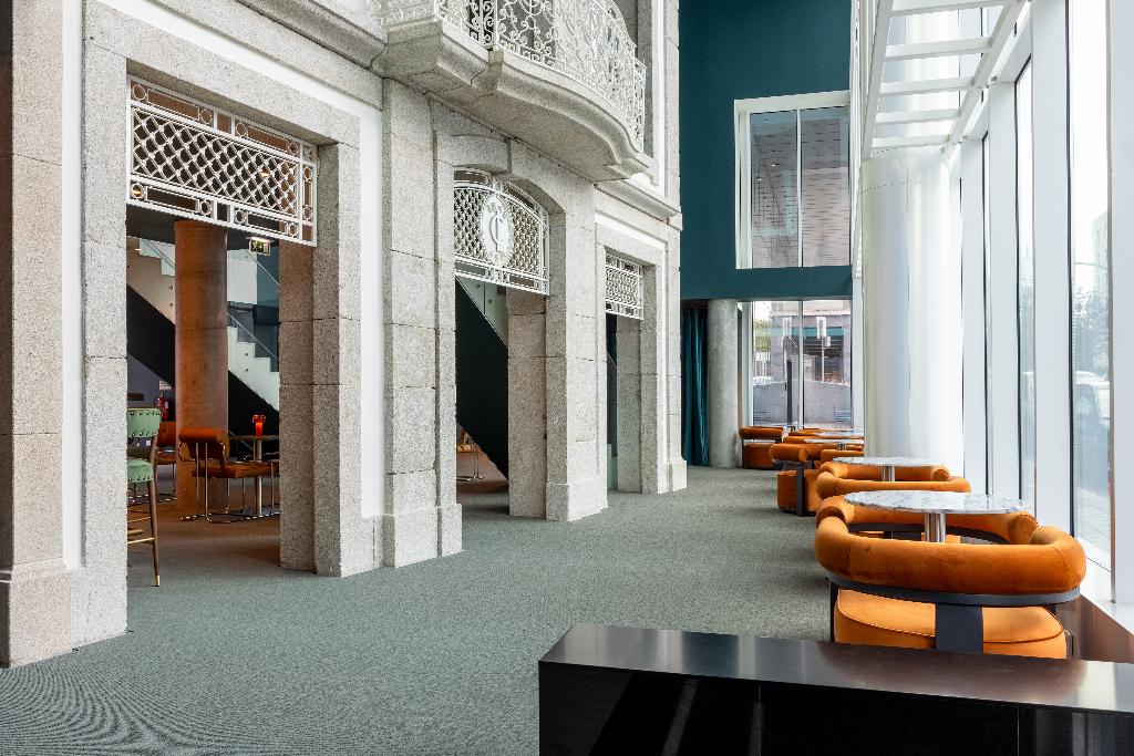 Imagem da galeria de Cenica Porto Hotel, Curio Collection By Hilton