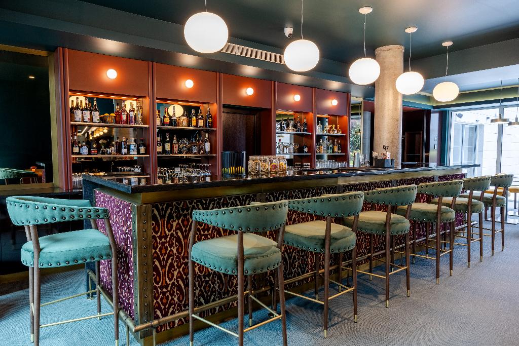 Imagem da galeria de Cenica Porto Hotel, Curio Collection By Hilton