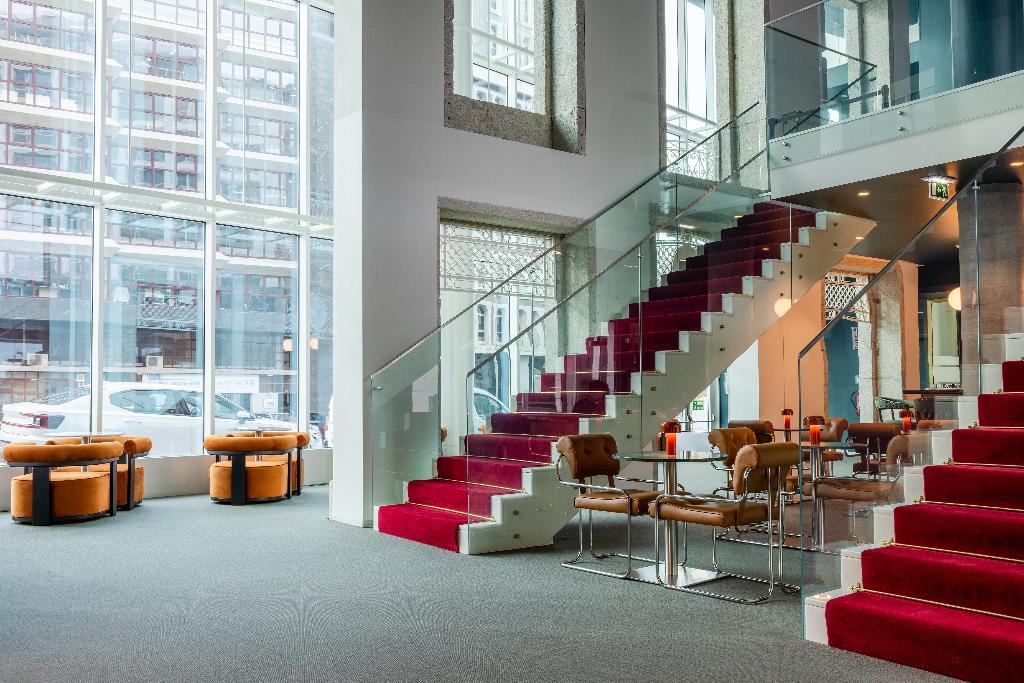 Imagem da galeria de Cenica Porto Hotel, Curio Collection By Hilton