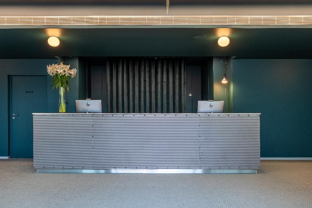 Imagem da galeria de Cenica Porto Hotel, Curio Collection By Hilton