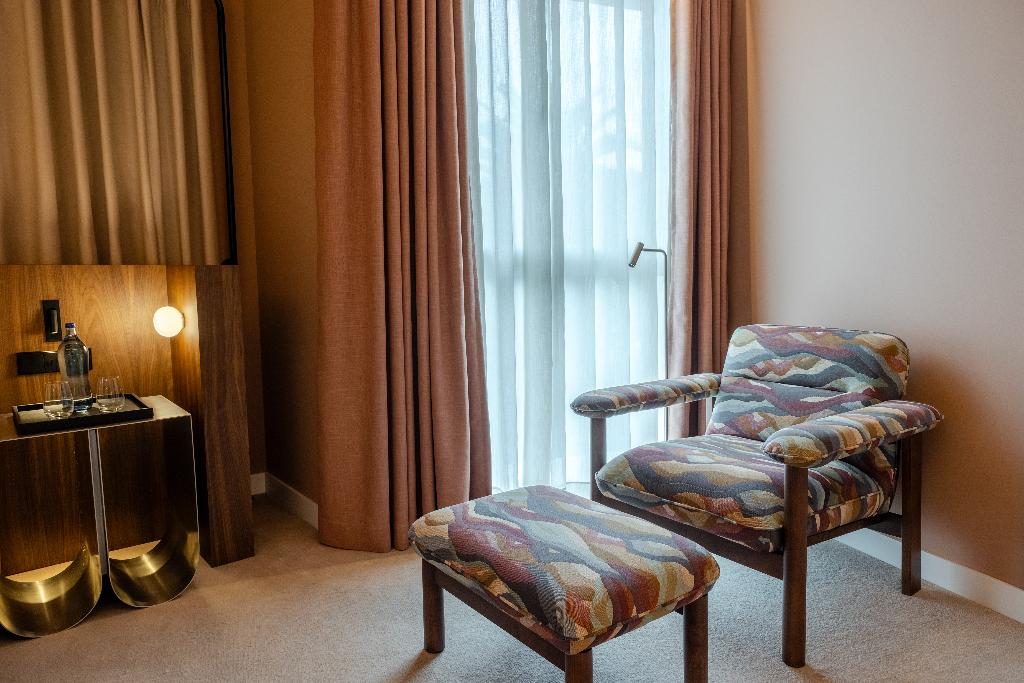Imagem da galeria de Cenica Porto Hotel, Curio Collection By Hilton