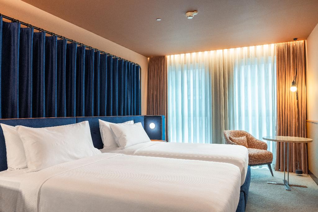 Imagem da galeria de Cenica Porto Hotel, Curio Collection By Hilton