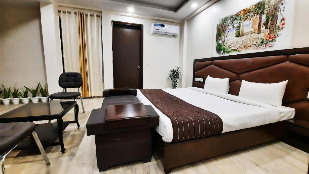 Hotel Sai Village Gurgaon