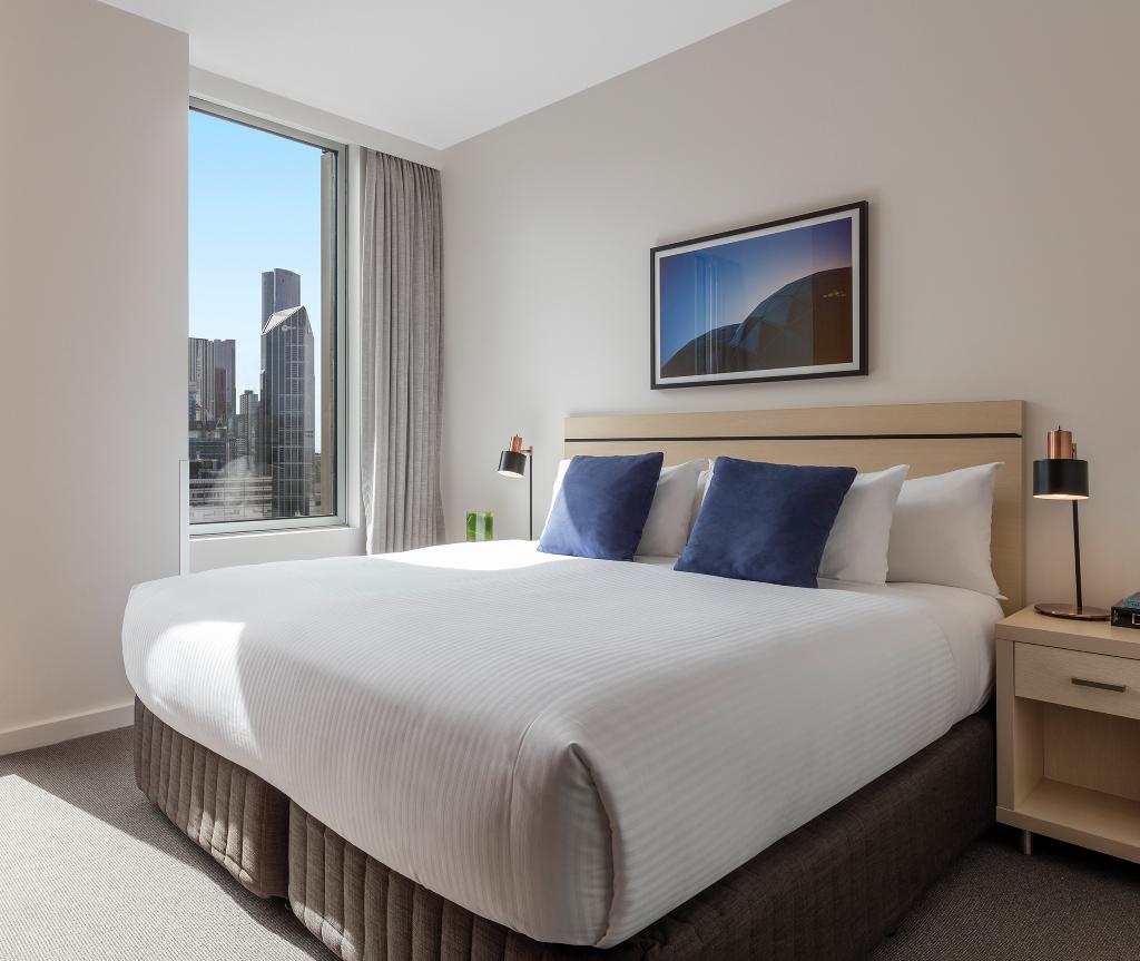 Oaks Melbourne Lonsdale Suites