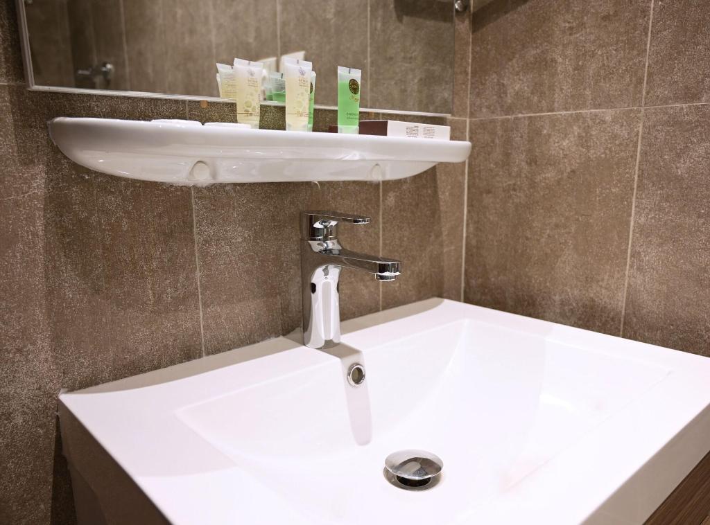 Sela Hotel