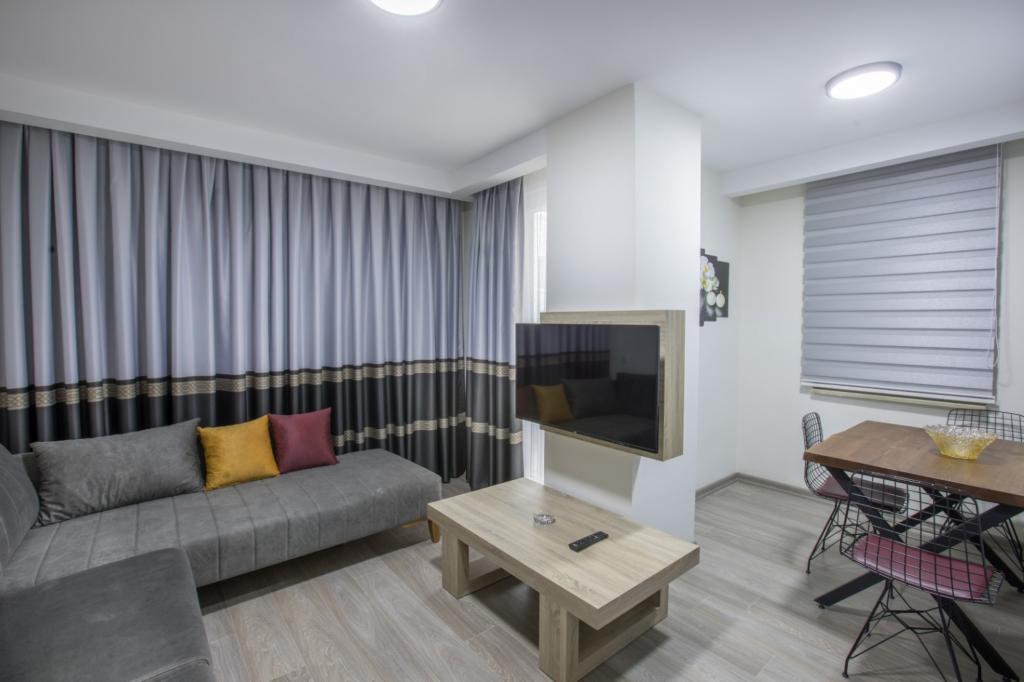 Elanis Suites Hotel
