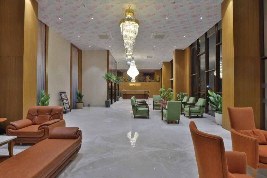 Hotel Empyrean