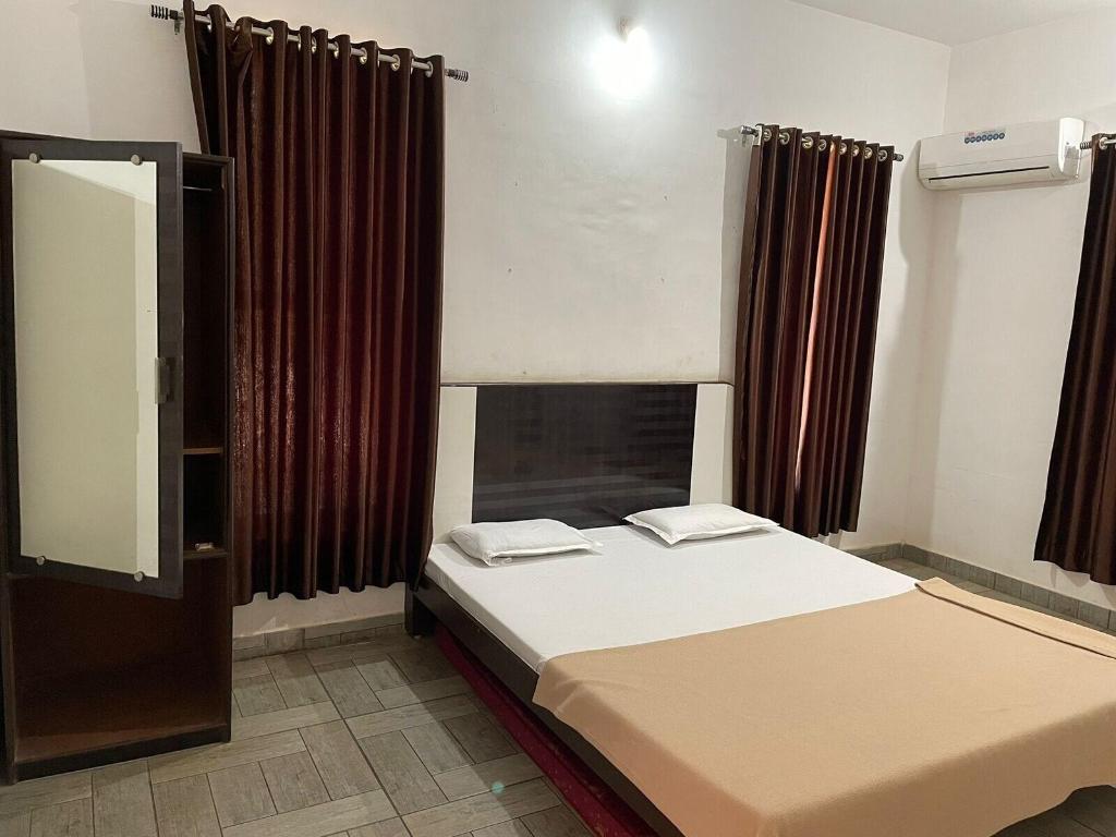 Raj Resort
