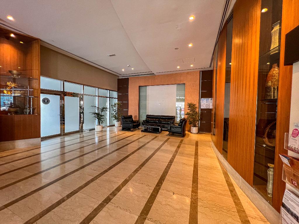 Goldcrest Executive - Lobby