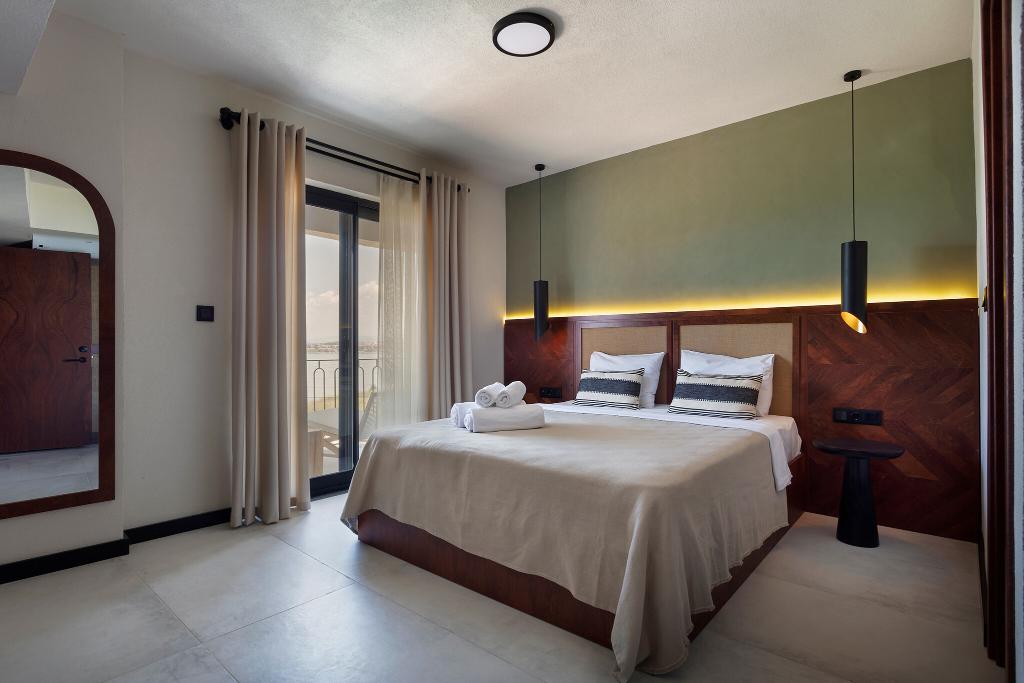 Zoi Cunda Otel
