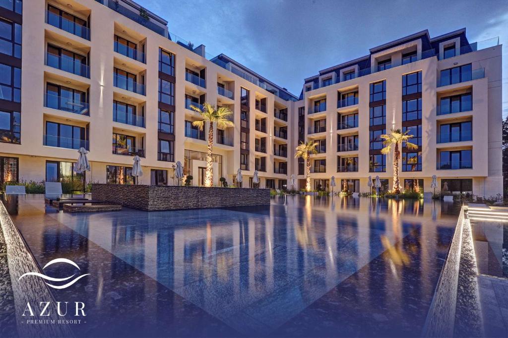 Azur Premium Resort