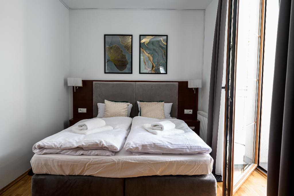 On/set Aparthotel