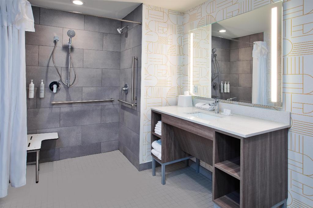 Home2 Suites by Hilton Traverse City
